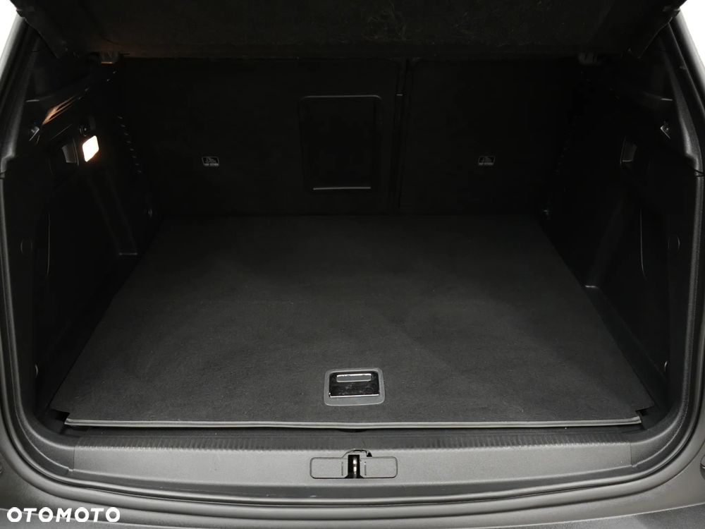 Peugeot 3008 225 e-EAT8 Allure - 31