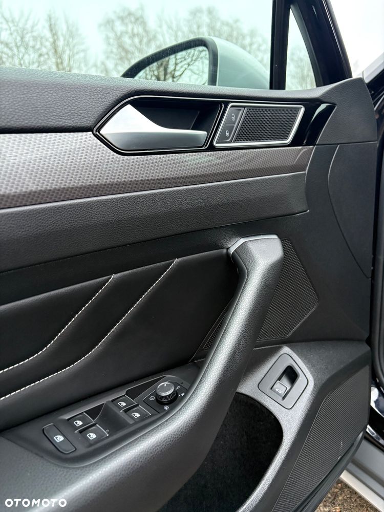 Volkswagen Passat 2.0 TDI 4Mot Elegance DSG - 23