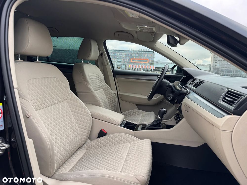 Skoda Superb 2.0 TDI Style DSG7 - 9