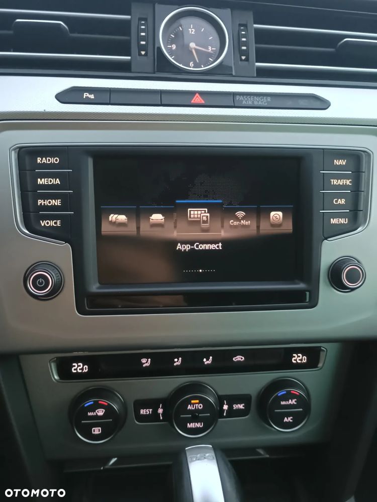 Volkswagen Passat 1.6 TDI SCR DSG Business - 23