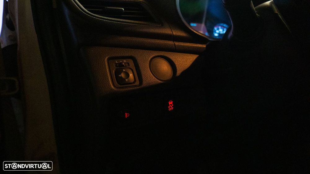 Mitsubishi L200 2.3 DI-D CD Invite 4WD - 16