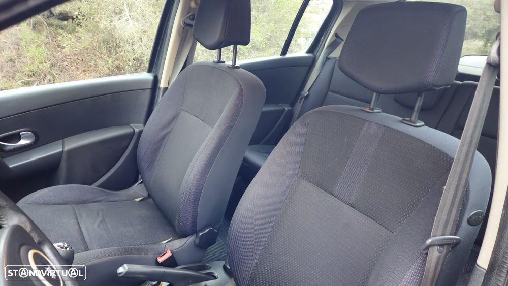 Renault Clio 1.5 dCi Dynamique - 9