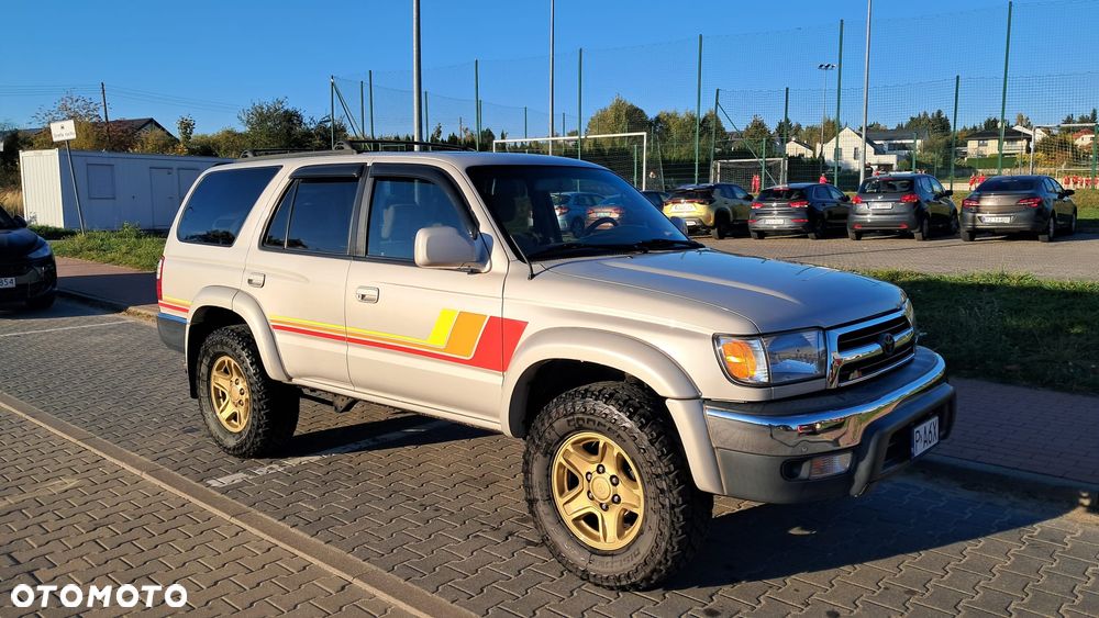 Toyota 4Runner 2000 photo 2