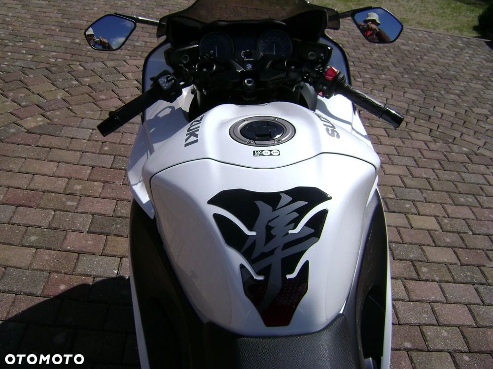 Suzuki Hayabusa - 8