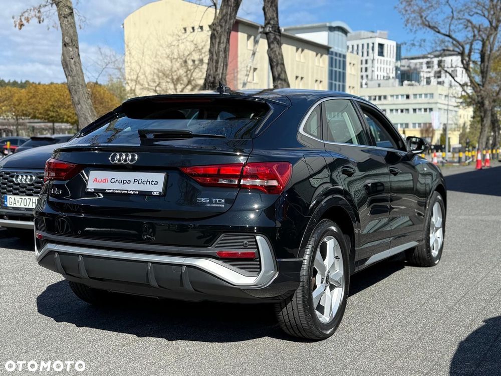 Audi Q3 Sportback - 11