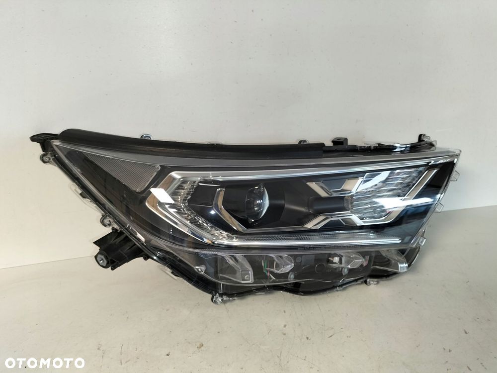 lampa przednia reflektor prawa toyota rav4 rav-4 v 18- - 3