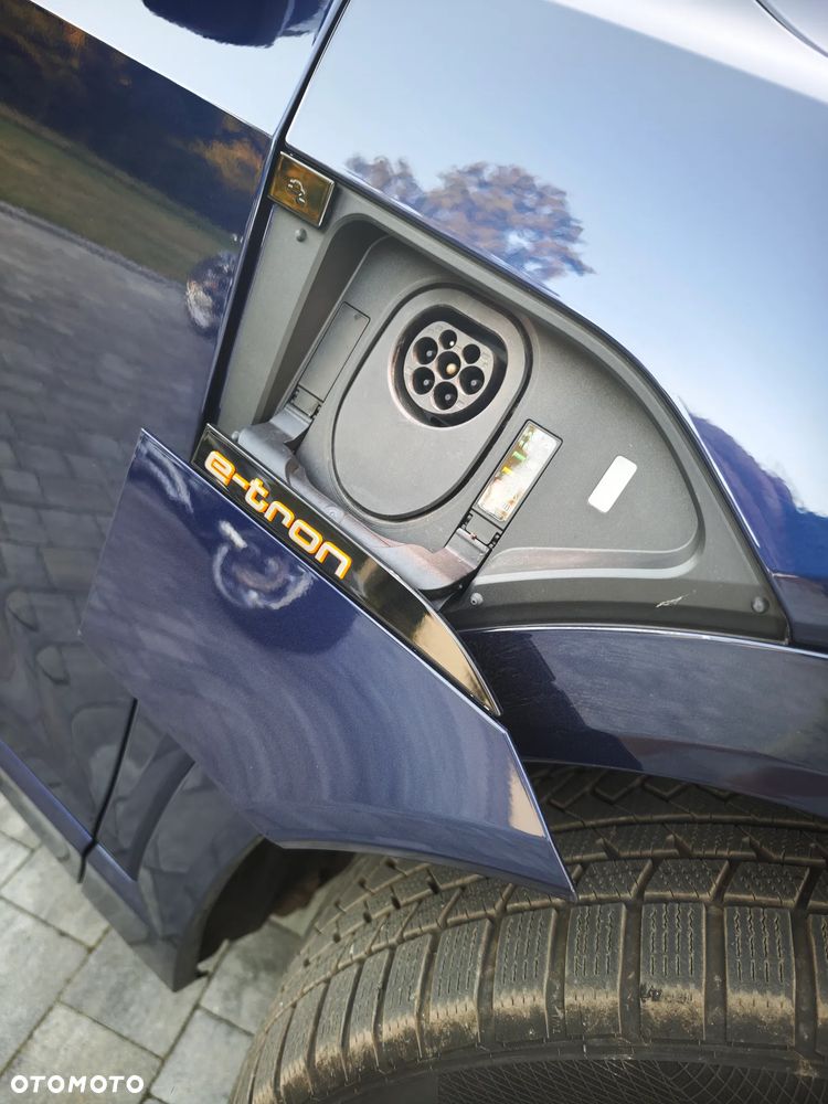 Audi e-tron - 19