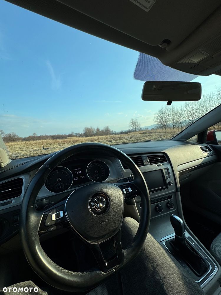 Volkswagen Golf - 24