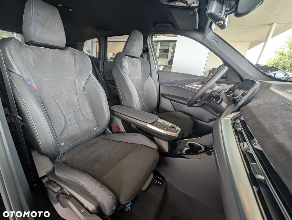 BMW X1 sDrive20i mHEV - 23