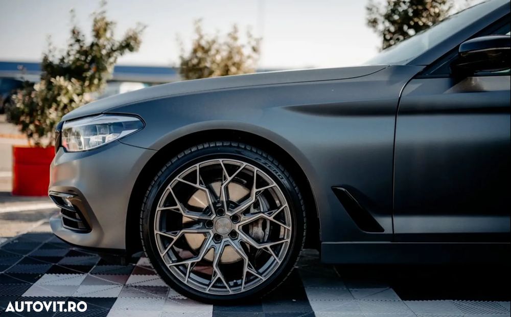 BMW Seria 5 540i xDrive Aut. - 2