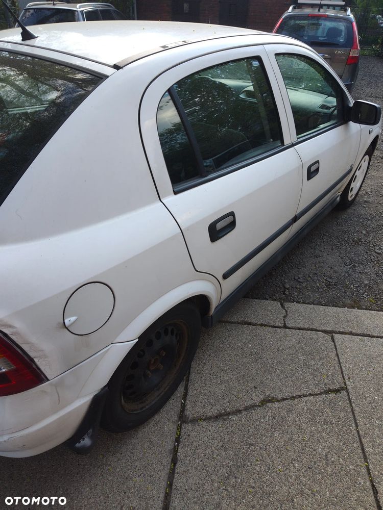 Opel Astra 1.4 - 13