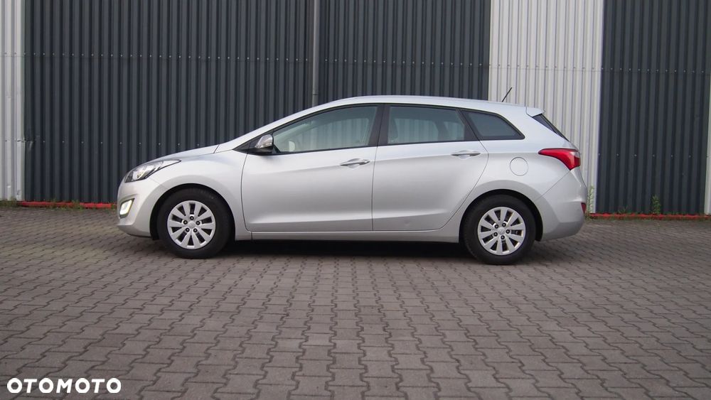 Hyundai i30 1.4 Family - 32