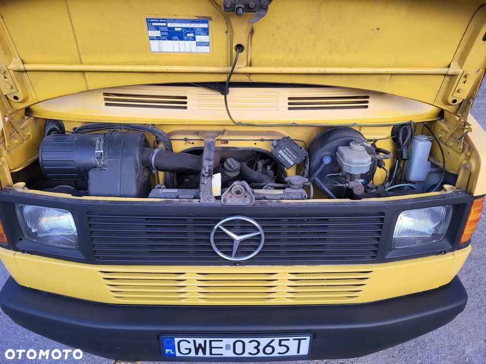 Mercedes-Benz 308 - 14