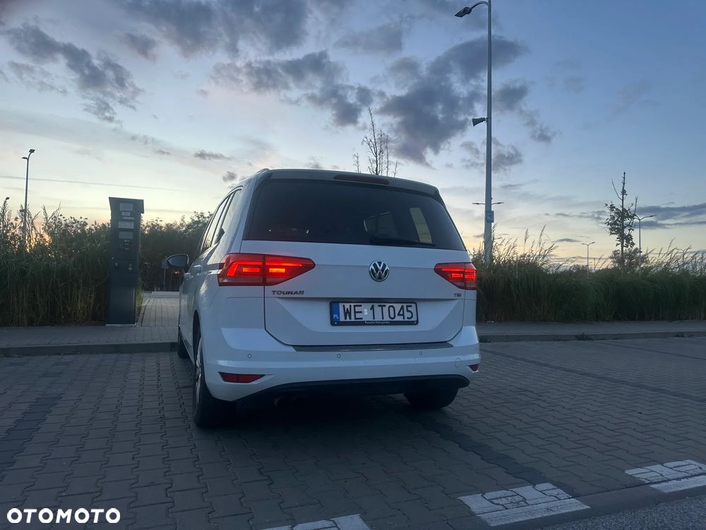 Volkswagen Touran 2016 photo 5
