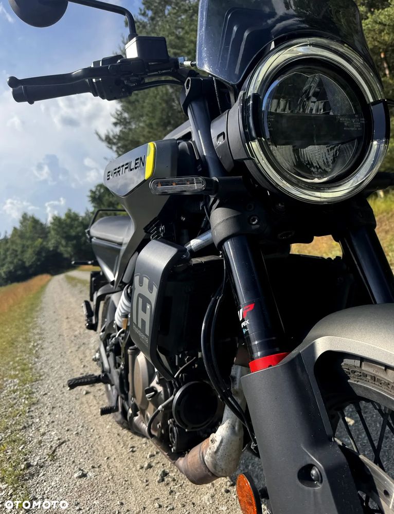 Husqvarna Svartpilen - 20