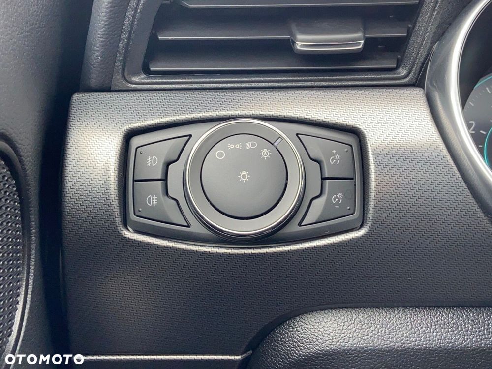 Ford Mustang 5.0 V8 GT - 27