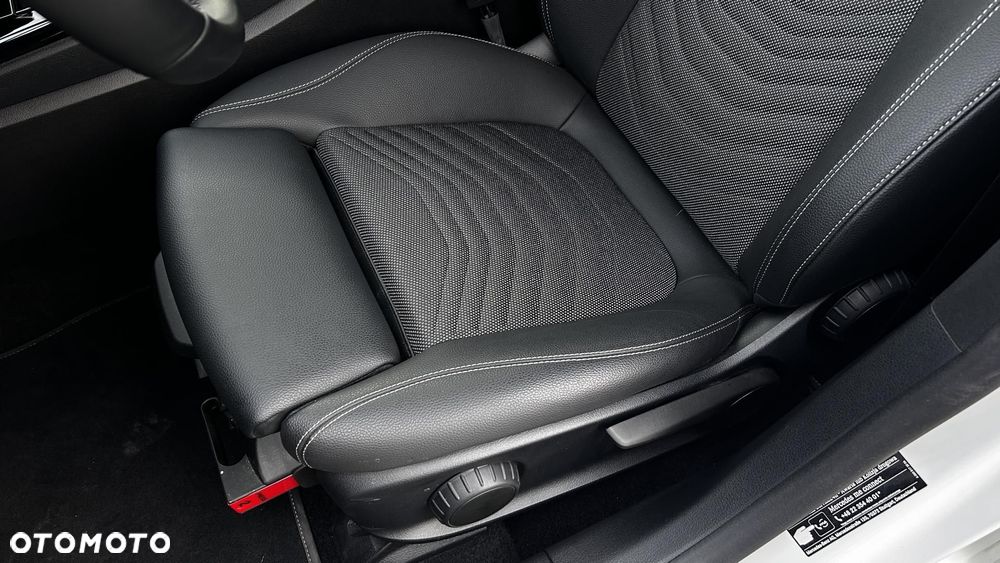 Mercedes-Benz CLA 200 7G-DCT - 13