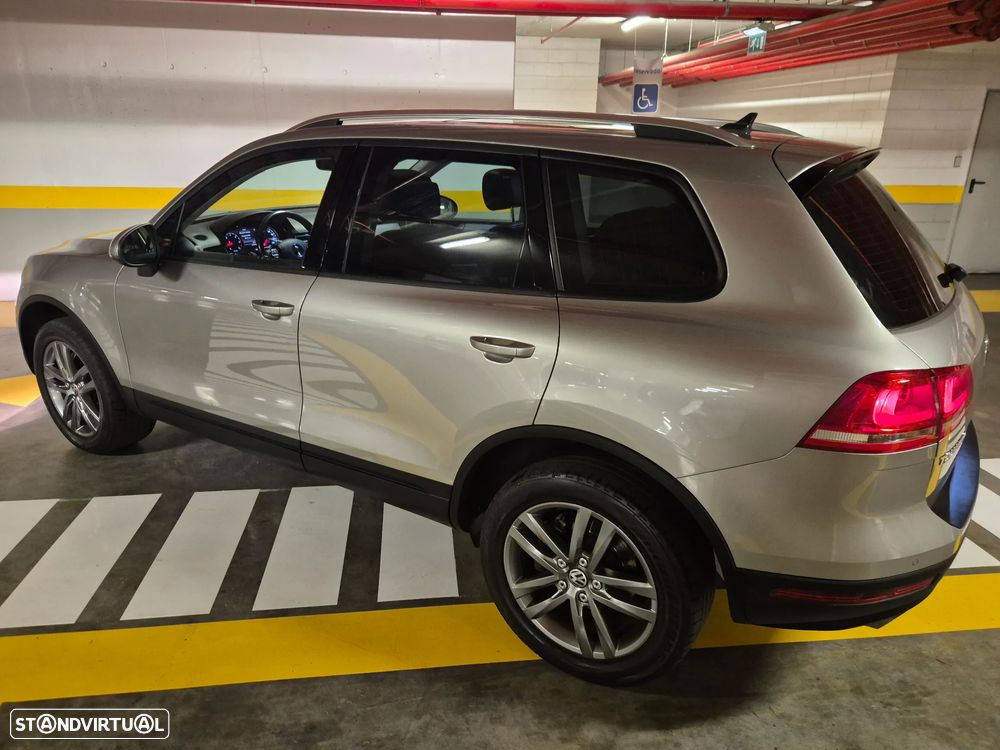 VW Touareg 3.0 TDI V6 Executive Edition - 21