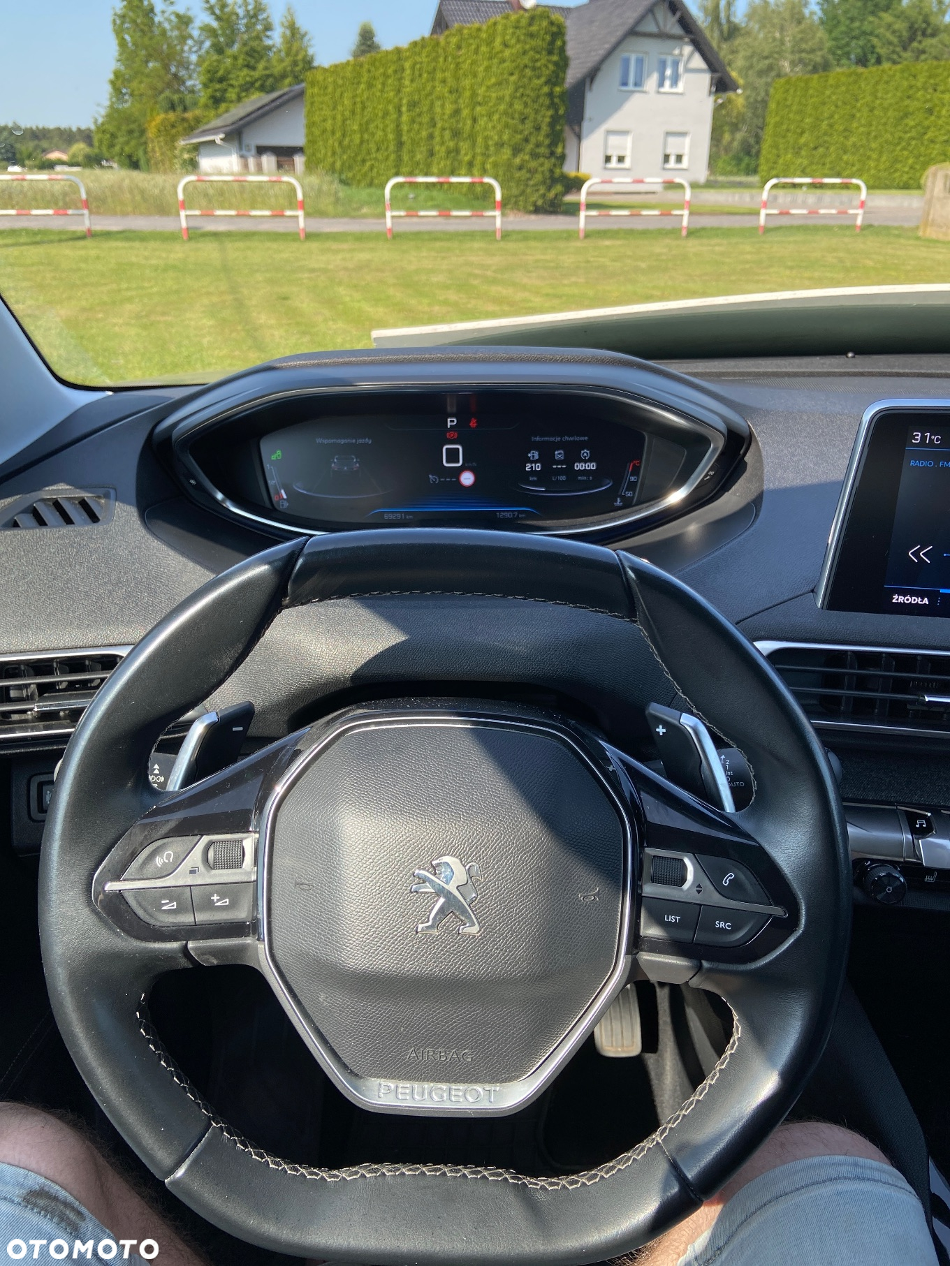 Peugeot 3008 1.2 PureTech GPF Active S&S EAT8 - 24