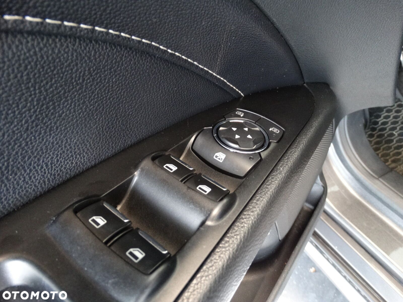 Ford Fusion - 16