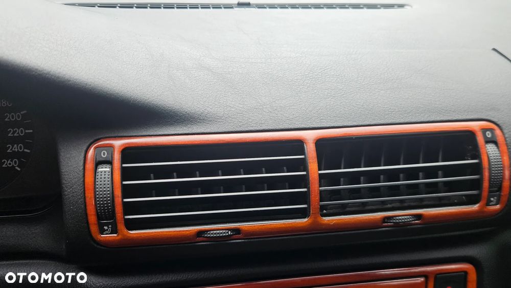 Volkswagen Passat - 20