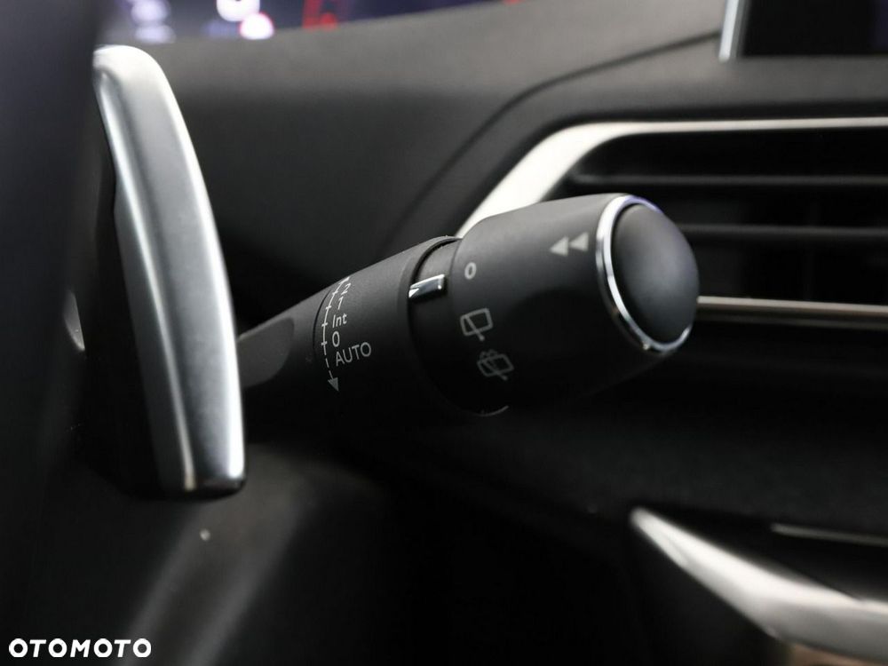 Peugeot 3008 1.2 PureTech Allure S&S EAT8 - 34