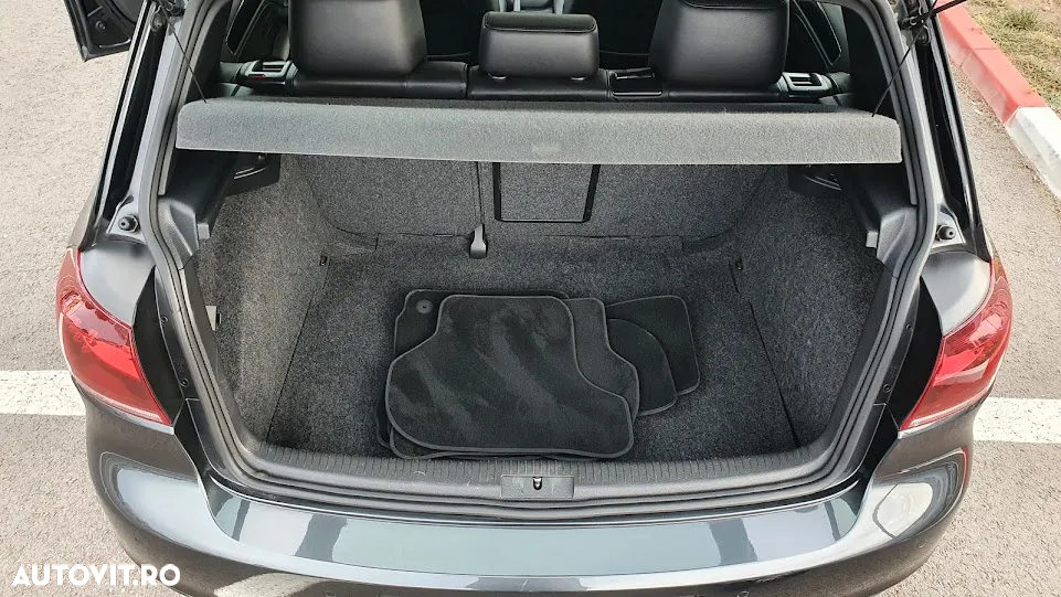 Volkswagen Golf 2.0 TDI DPF DSG GTD - 10