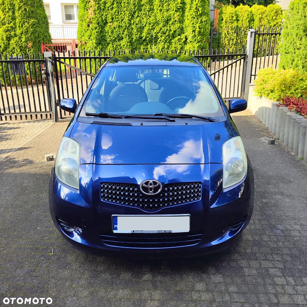 Toyota Yaris 1.0 Luna A/C - 2