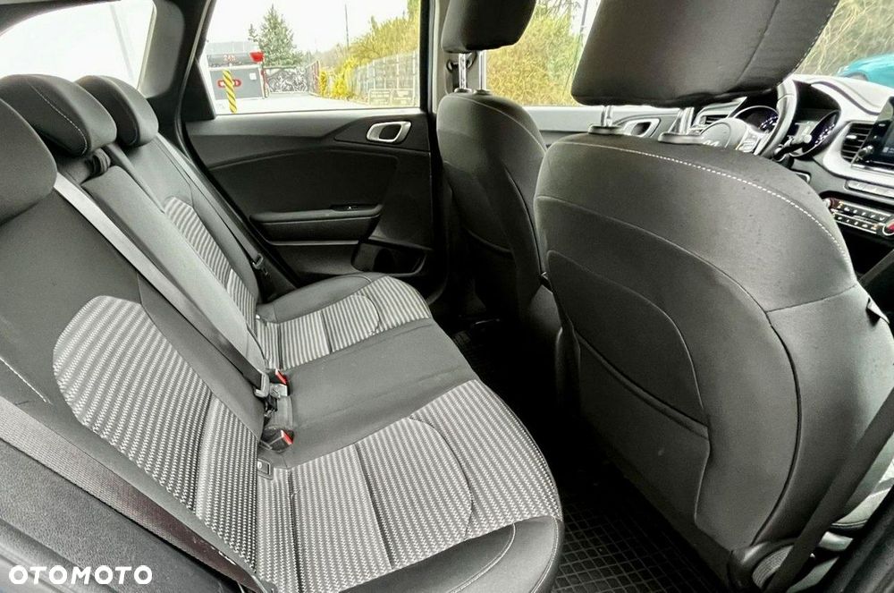 Kia Ceed 1.5 T-GDI M - 10