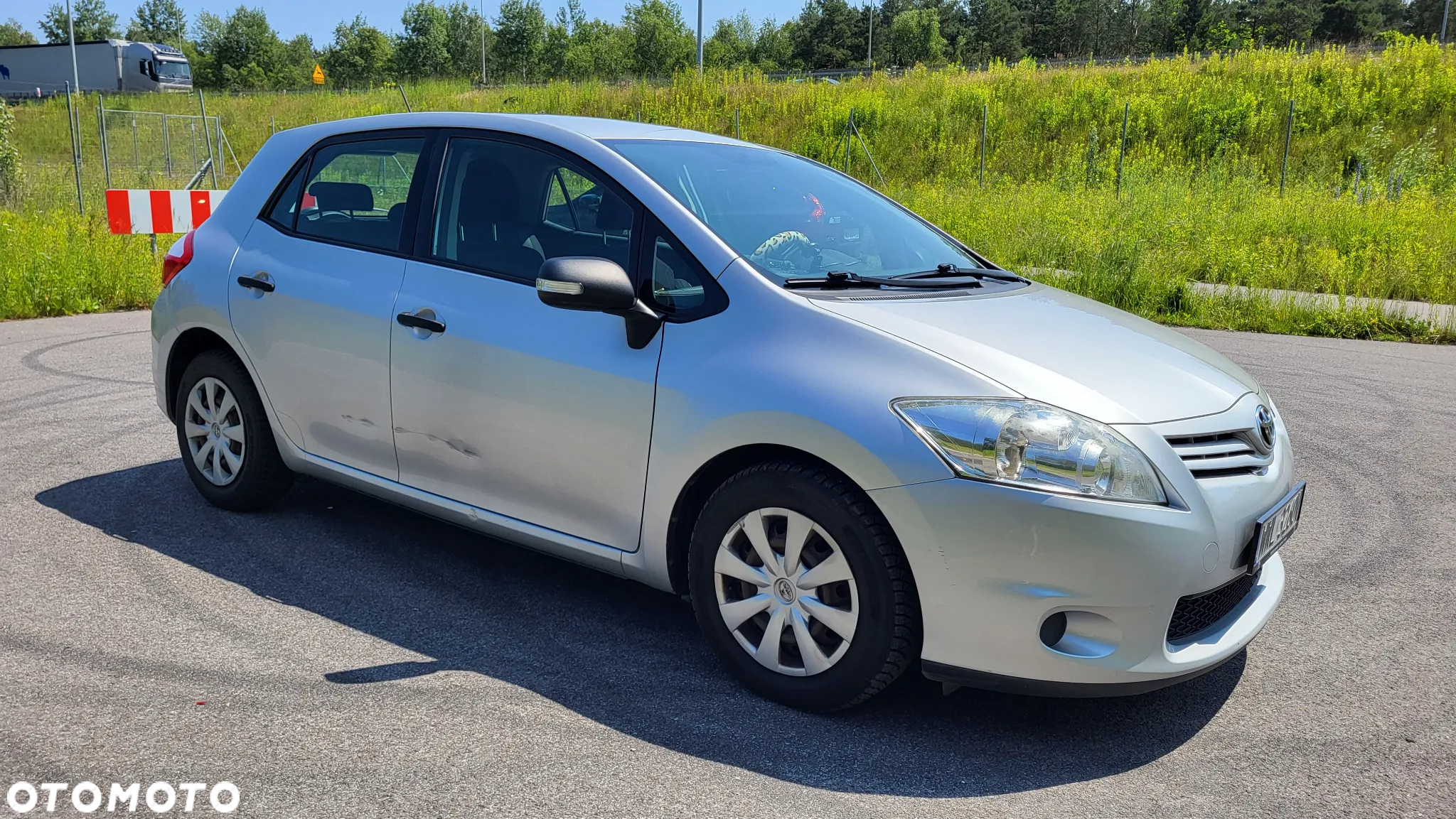 Toyota Auris 1.4 D-4D Terra EU5 - 4