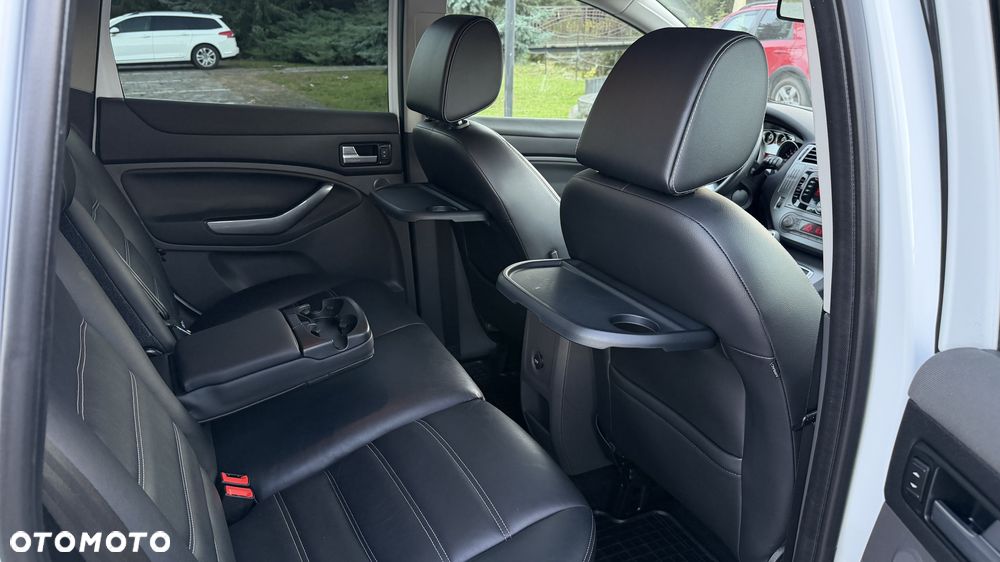 Ford Kuga 2.0 TDCi 4x4 Titanium - 38