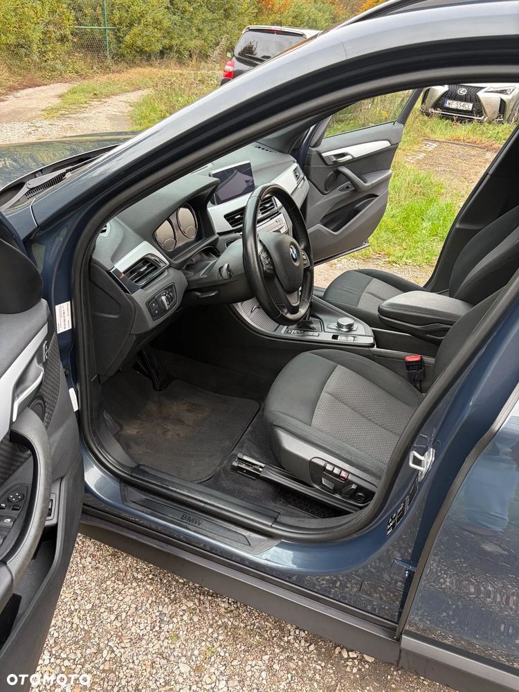 BMW X1 xDrive20i Advantage - 11