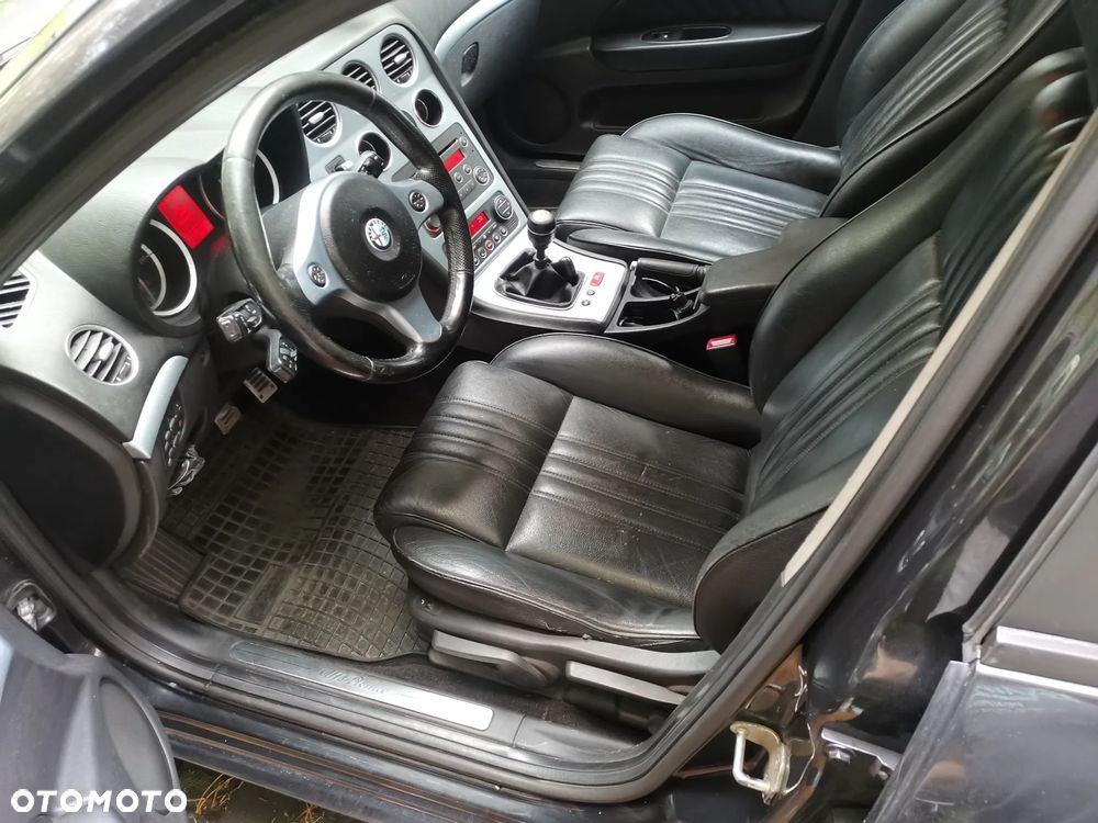 Alfa Romeo 159 Sportwagon 1.9 JTDM 16V DPF Distinctive - 8