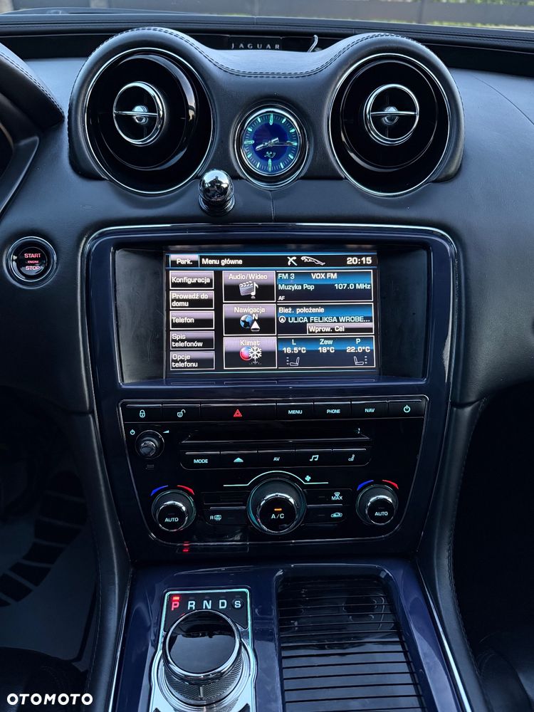Jaguar XJ 3.0 D V6 Portfolio - 24