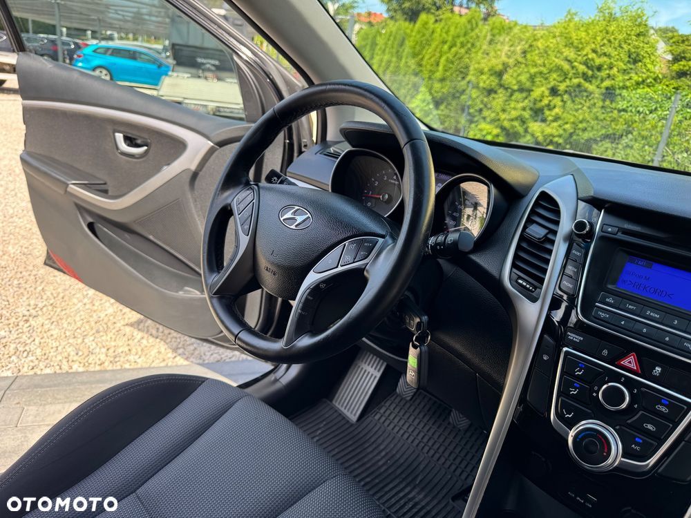 Hyundai i30 blue 1.4 Trend - 34