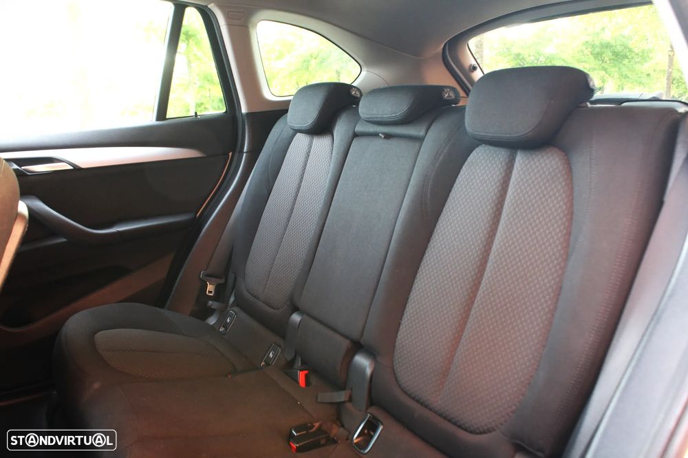 BMW X1 16 d sDrive Auto - 32