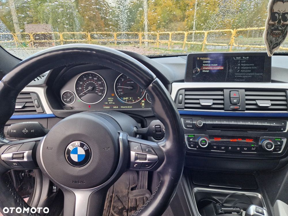 BMW Seria 3 335i xDrive M Sport - 13