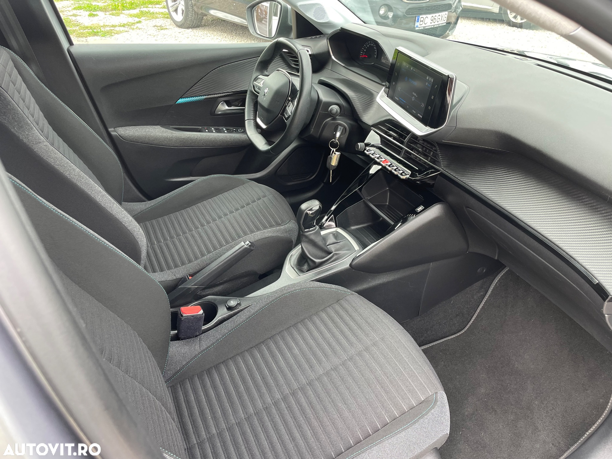 Peugeot 208 1.2L PureTech 75 S&S BVM5 Style - 6