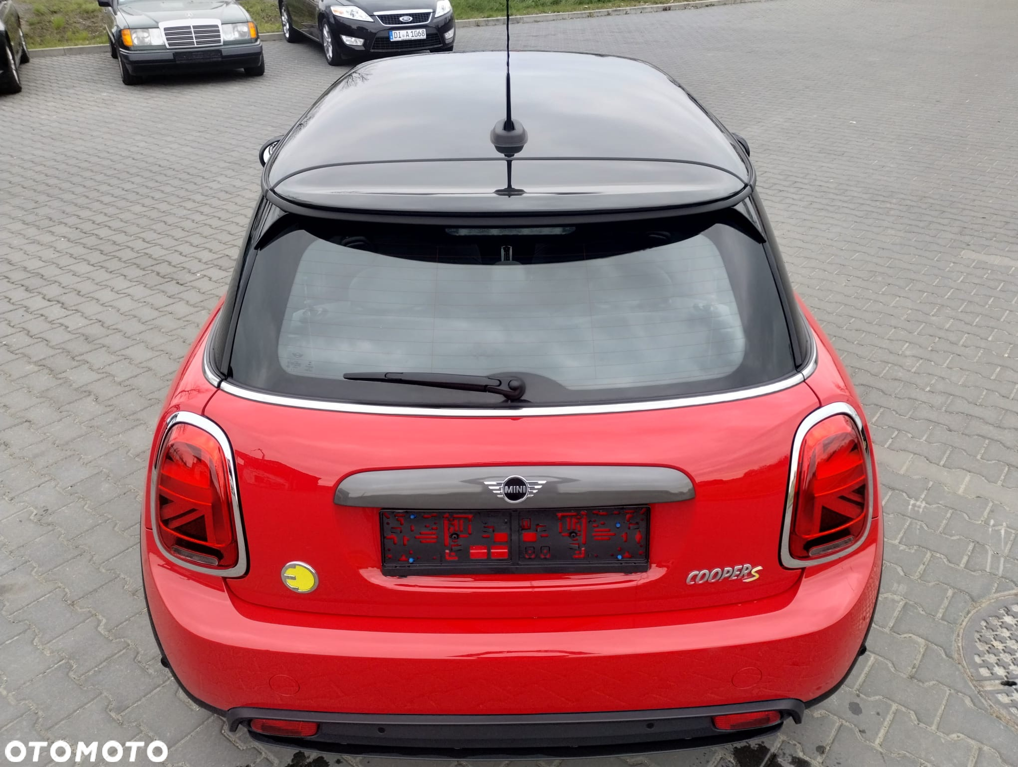 MINI Cooper SE - 16
