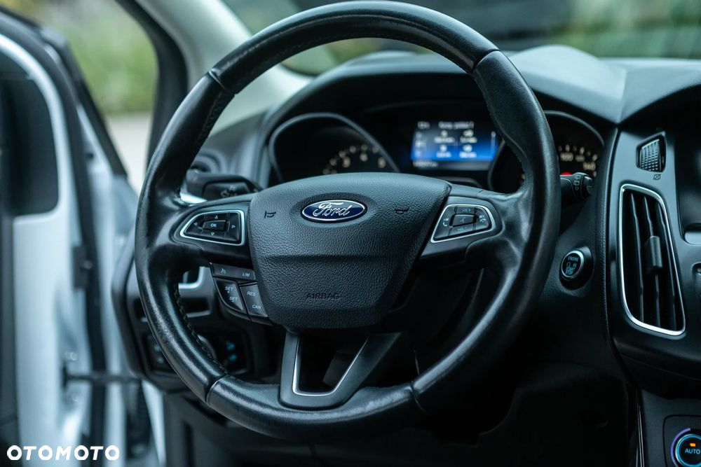 Ford Focus - 30