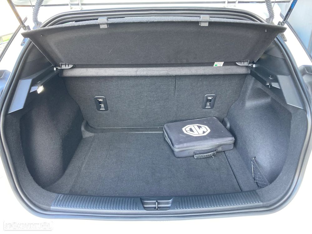 MG MG4 51 kWh Standard - 29