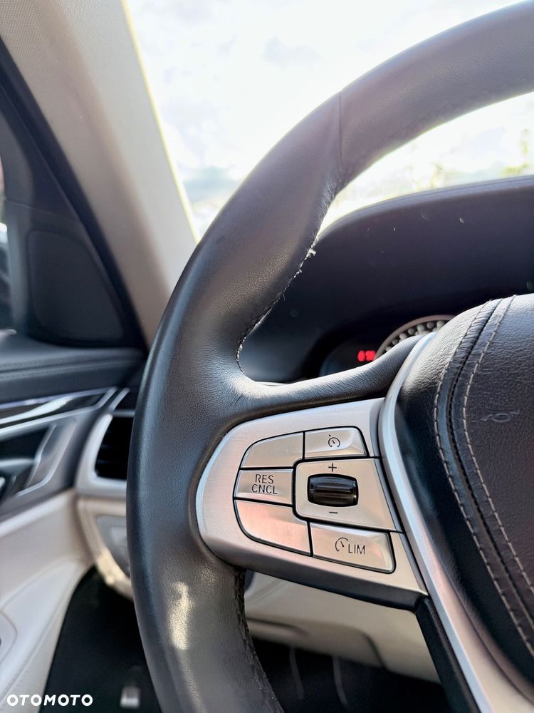 BMW Seria 7 730d xDrive - 22