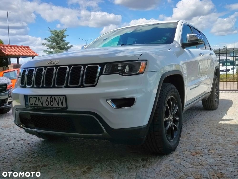 Jeep Grand Cherokee - 1
