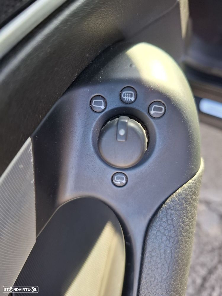 Audi A6 Avant 2.0 TDI Multitronic S-line - 33