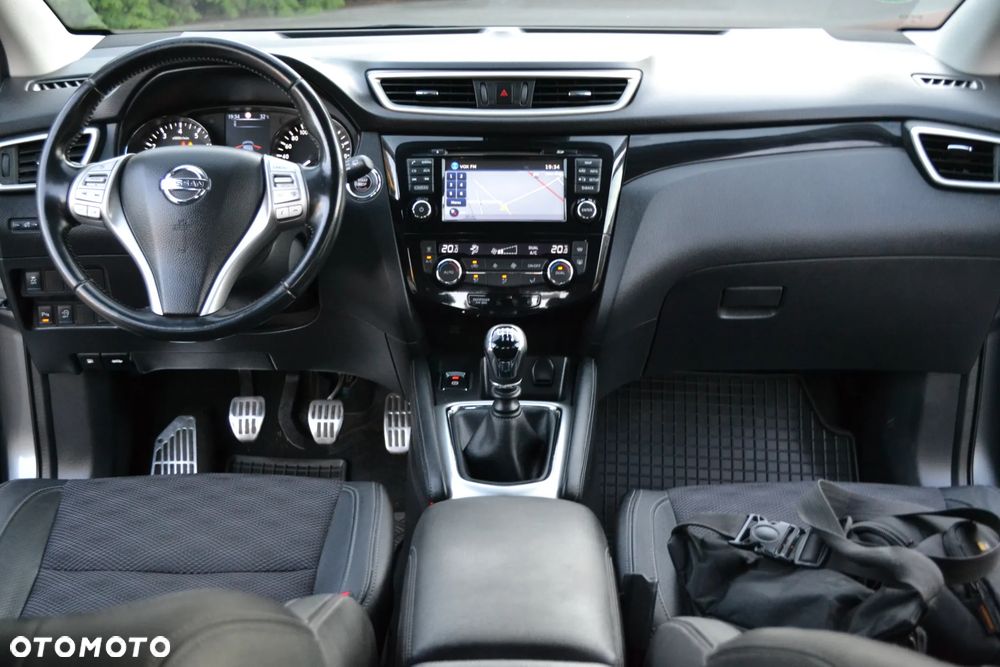 Nissan Qashqai 1.6 DIG-T Tekna - 26