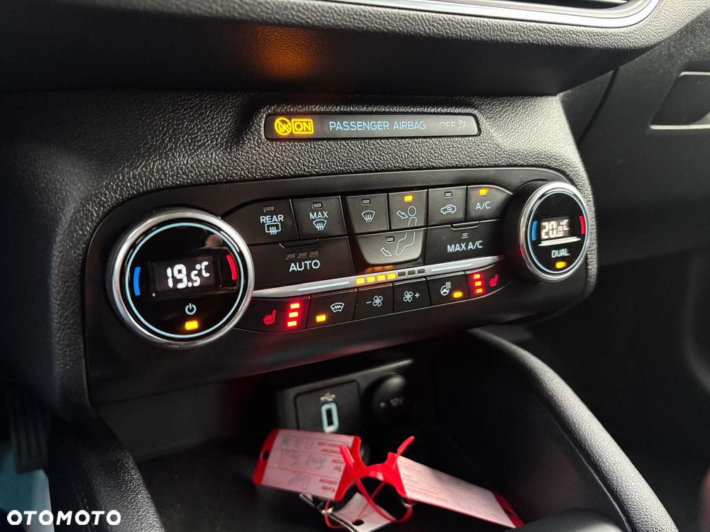 Ford Focus 1.5 EcoBlue STart-Stopp-System TITANIUM - 21