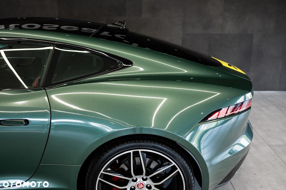 Jaguar F-Type 2.0 Turbo Chequered Flag - 39