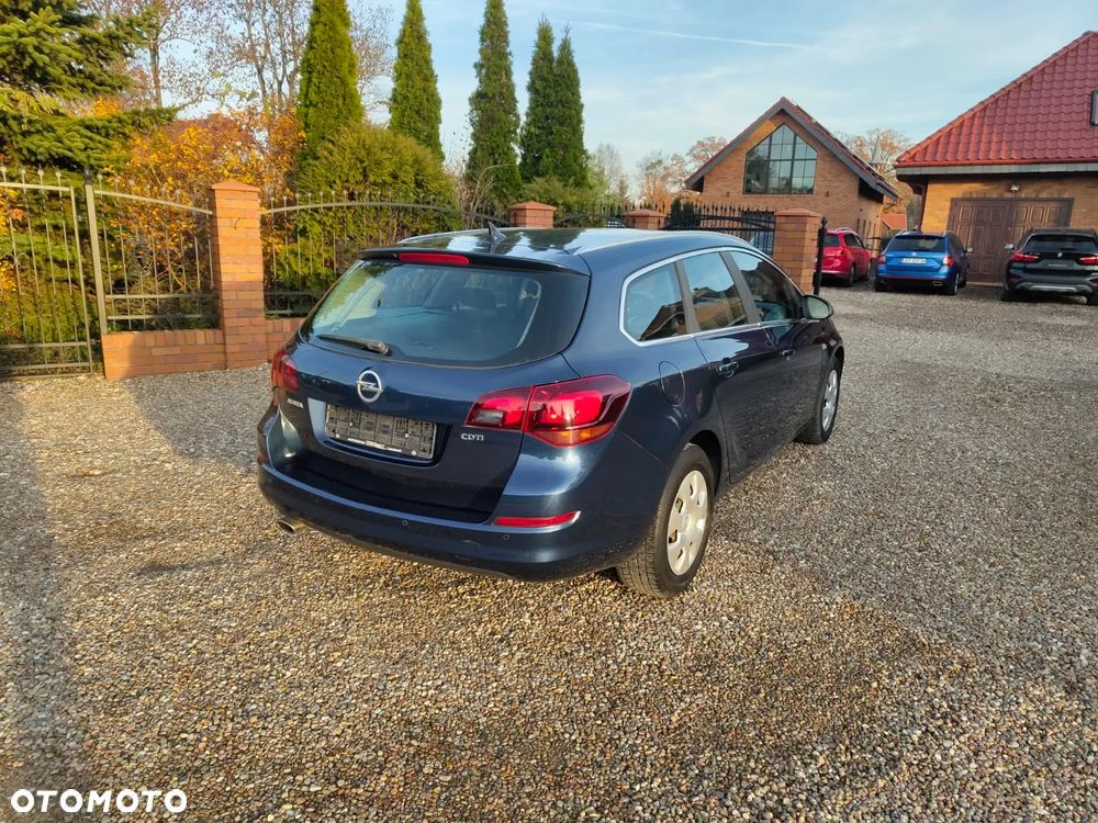 Opel Astra 2.0 CDTI DPF Sports Tourer - 4