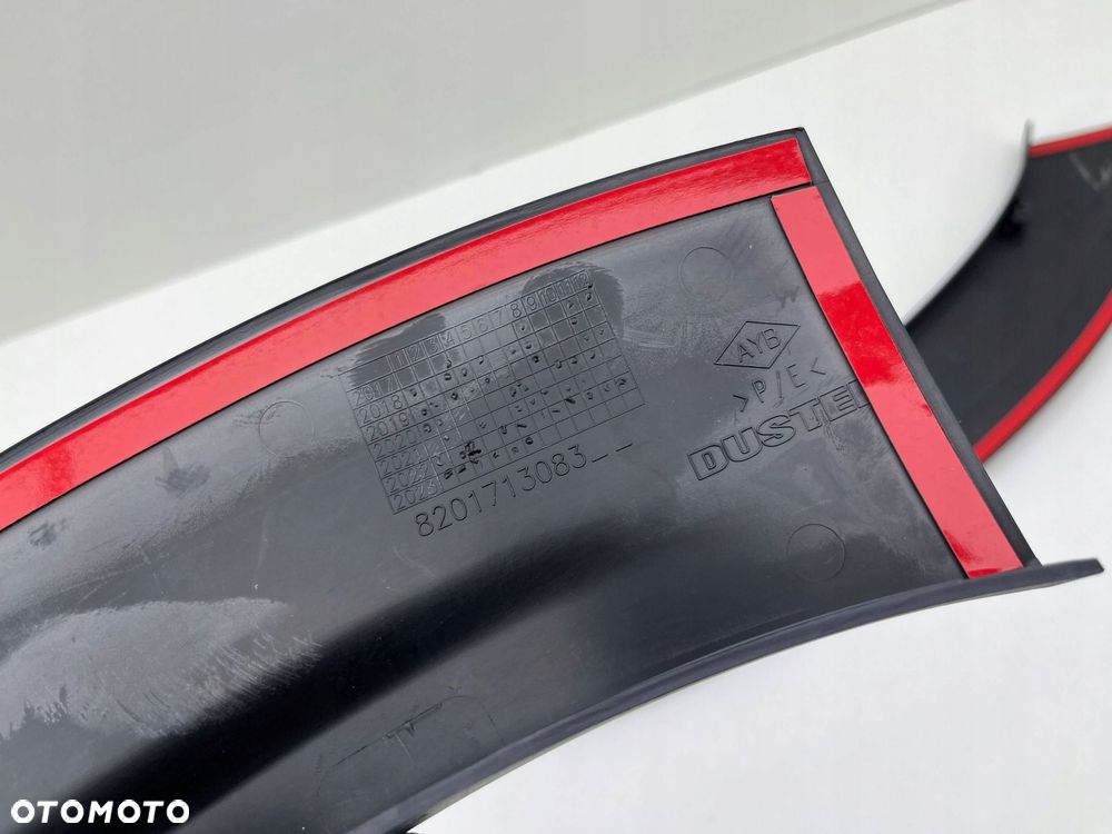 DACIA DUSTER II LISTWA BŁOTNIKA LEWA TYŁ KOMPLET 8201713083 - 8