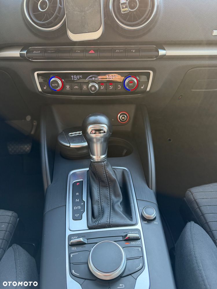 Audi A3 Limousine 1.6 TDI S tronic - 10